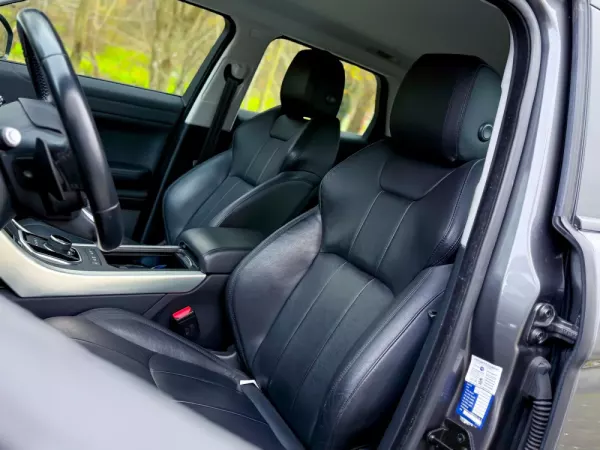Land Rover Range Rover Evoque 2.0 TD4 SE Dynamic Auto 29
