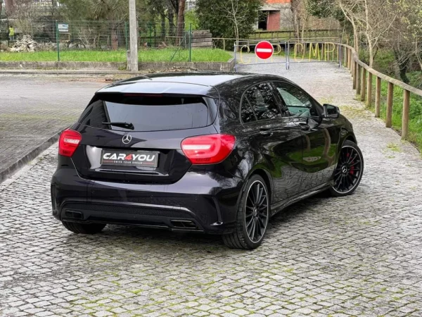 Mercedes-Benz A 45 AMG 4-Matic 10