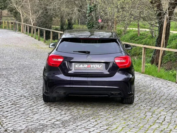Mercedes-Benz A 45 AMG 4-Matic 11