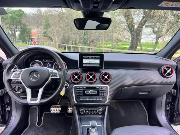 Mercedes-Benz A 45 AMG 4-Matic 18