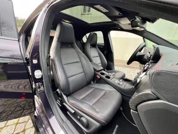 Mercedes-Benz A 45 AMG 4-Matic 26
