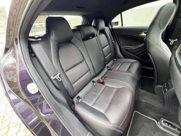 Mercedes-Benz A 45 AMG 4-Matic 27