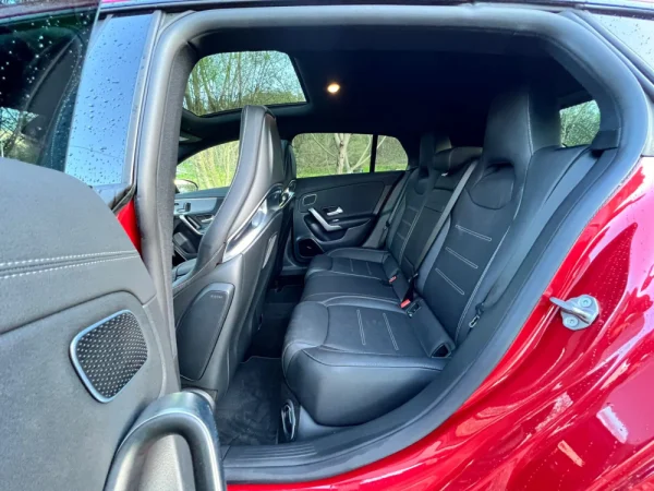 Mercedes-Benz CLA 45 AMG S Shooting Brake 4Matic+ 44