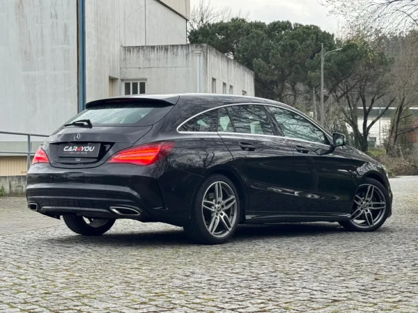 Mercedes-Benz CLA 180 7G-DCT AMG Line 11