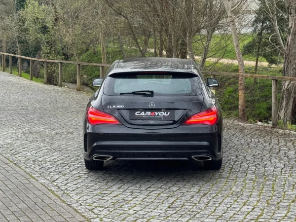 Mercedes-Benz CLA 180 7G-DCT AMG Line 13
