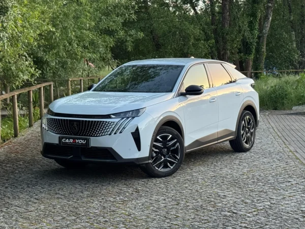 Peugeot 3008 1.2 Hybrid Allure e-DCS6 1