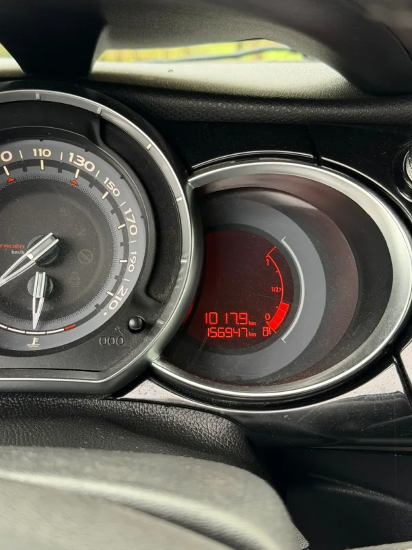 Citroen DS3 1.6 THP Sport Chic 27