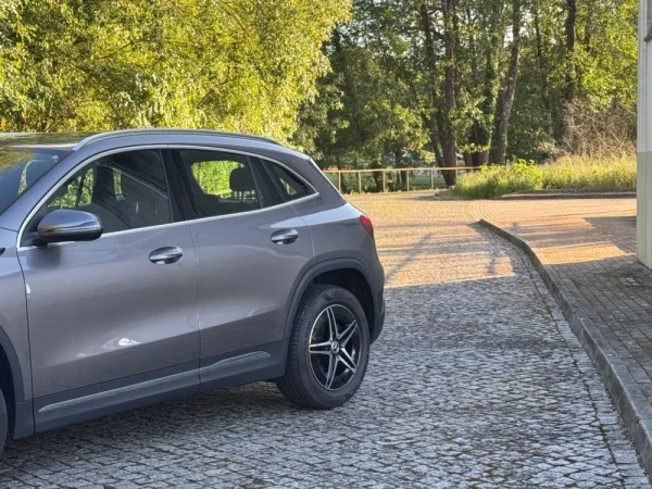 Mercedes-Benz EQA 250 AMG Line 3
