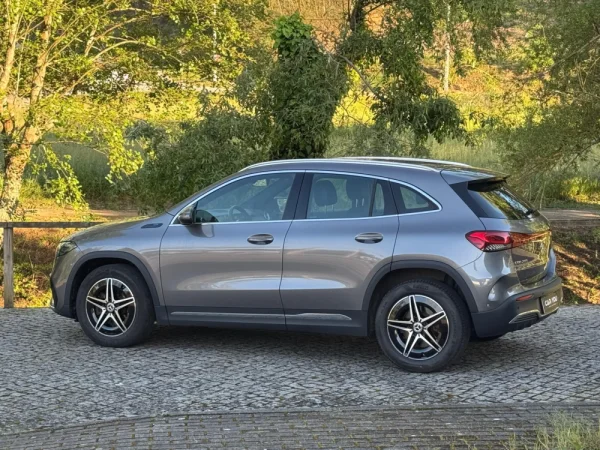 Mercedes-Benz EQA 250 AMG Line 9