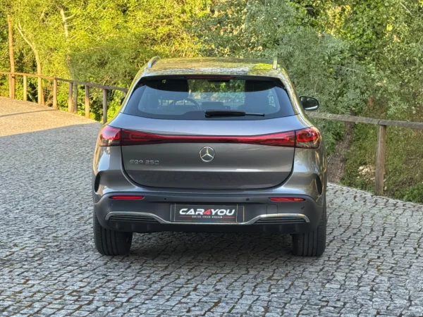 Mercedes-Benz EQA 250 AMG Line 11