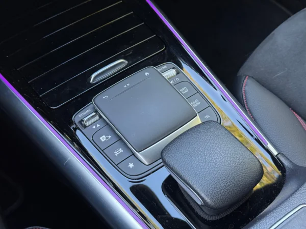 Mercedes-Benz EQA 250 AMG Line 21