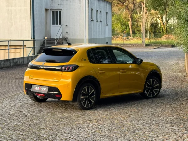 Peugeot e-208 50 kWh GT Line 11