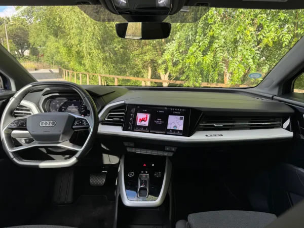 Audi Q4 e-tron 40 63 kWh SE Business 15
