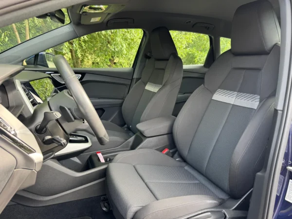 Audi Q4 e-tron 40 63 kWh SE Business 27