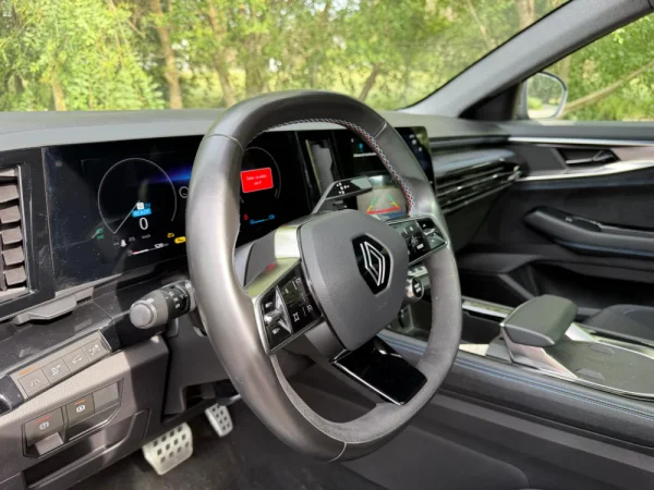 Renault Austral 1.2 Full Hybrid E-Tech Esprit Alpine 32