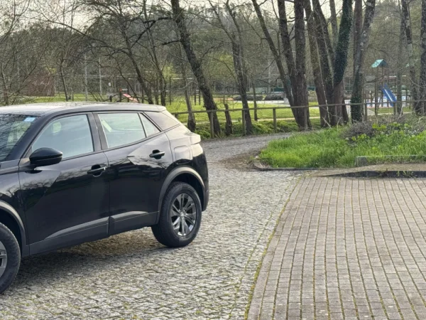Peugeot 2008 1.2 PureTech Allure Pack EAT8 3