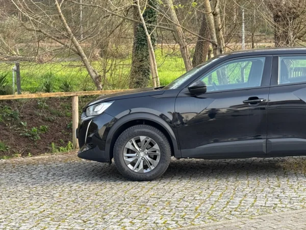 Peugeot 2008 1.2 PureTech Allure Pack EAT8 10