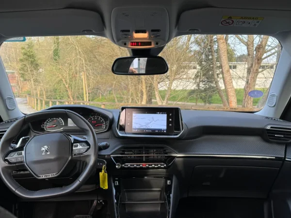 Peugeot 2008 1.2 PureTech Allure Pack EAT8 19