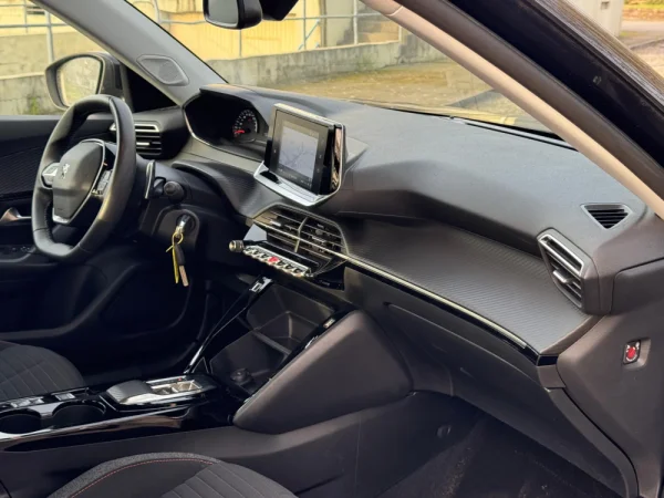 Peugeot 2008 1.2 PureTech Allure Pack EAT8 28