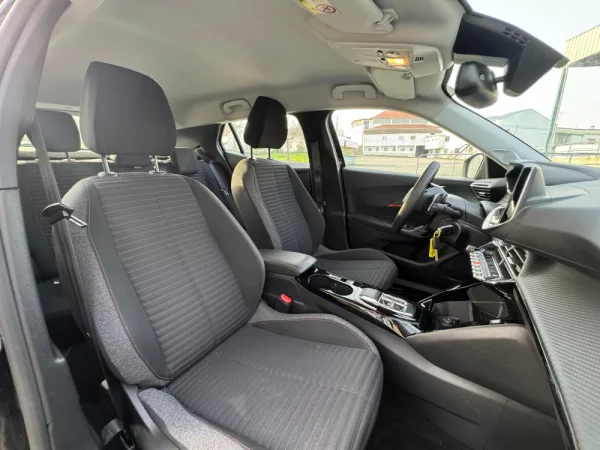 Peugeot 2008 1.2 PureTech Allure Pack EAT8 30