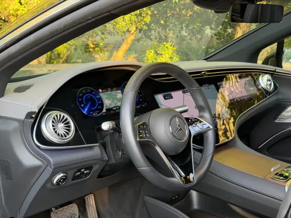 Mercedes-Benz EQS 580 4Matic Electric Art 37