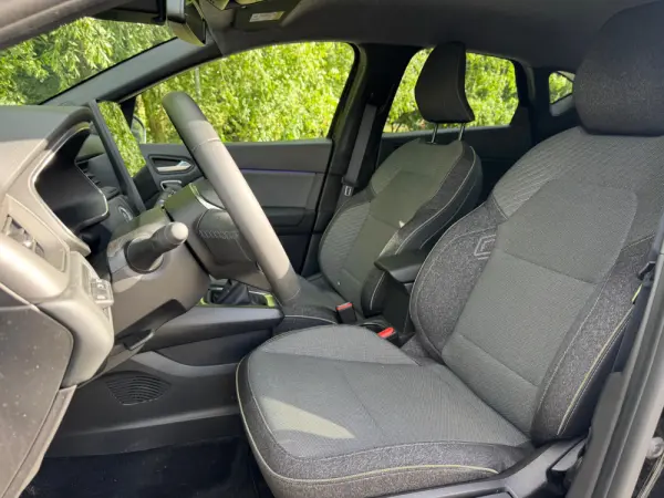 Renault Captur 1.0 TCe Techno 24