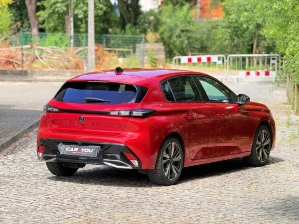 Peugeot 308 1.2 PureTech Allure 8