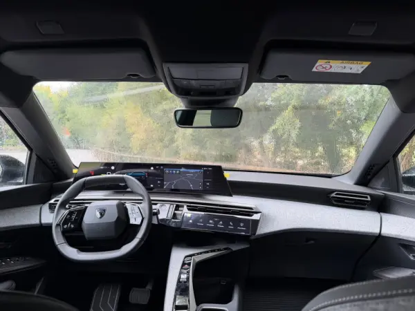 Peugeot E-3008 73 kWh Allure 14