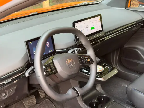 MG MG4 64 kWh Luxury 25