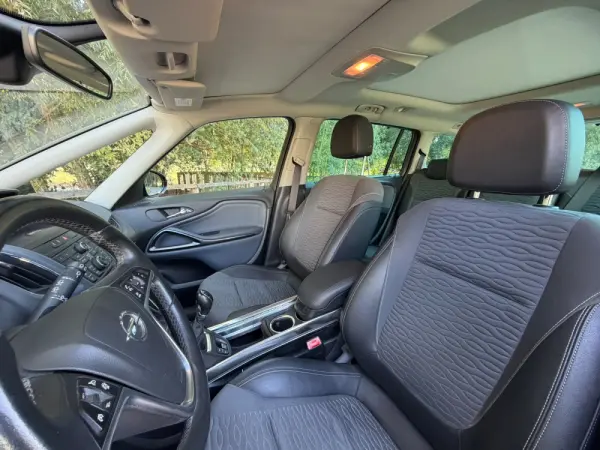 Opel Zafira 1.6 CDTi Executive 33