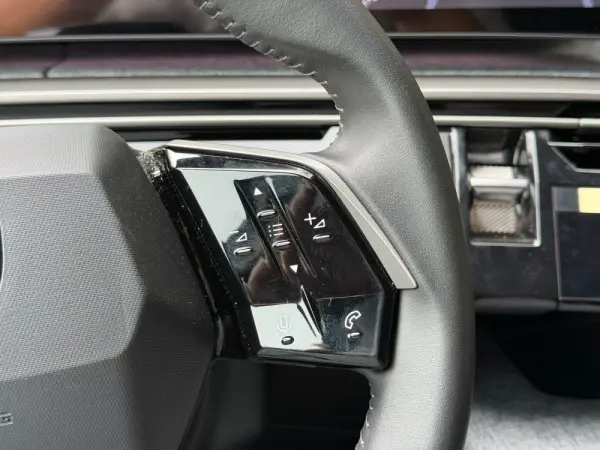 Peugeot E-3008 73 kWh Allure 26