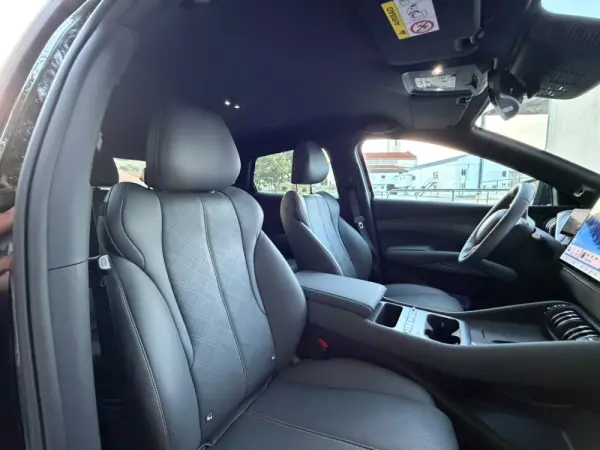 BYD Atto 3 EVO 74.8 kWh Design 38