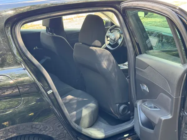 Peugeot 308 PureTech 130 EAT8 Active Pack 31