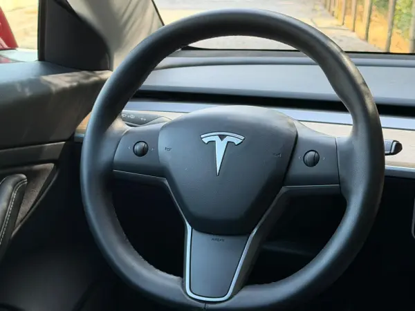 Tesla Model 3 Standard Range Plus RWD 25