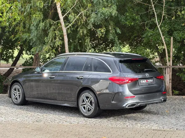 Mercedes-Benz C 300 e AMG Line 11