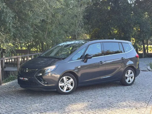 Opel Zafira 1.6 CDTi Executive 4