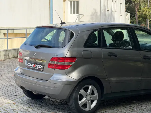 Mercedes-Benz B 180 CDi 5