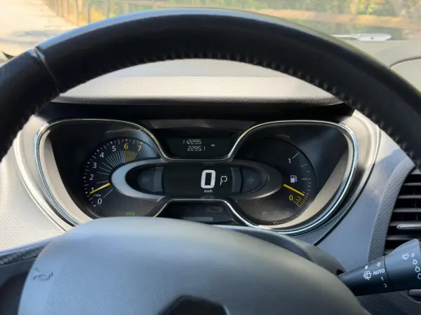 Renault Captur TCe 120 EDC Helly Hansen 27