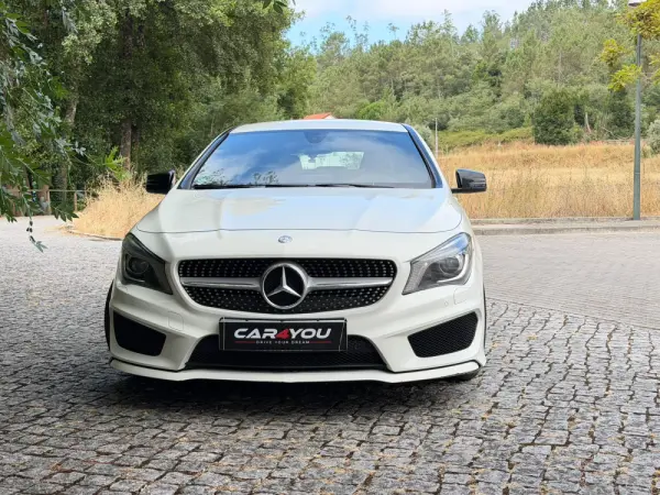Mercedes-Benz CLA 220 d Shooting Brake AMG Line Aut. 3