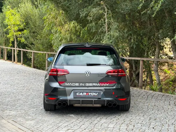 Volkswagen Golf 2.0 TSi R DSG 19