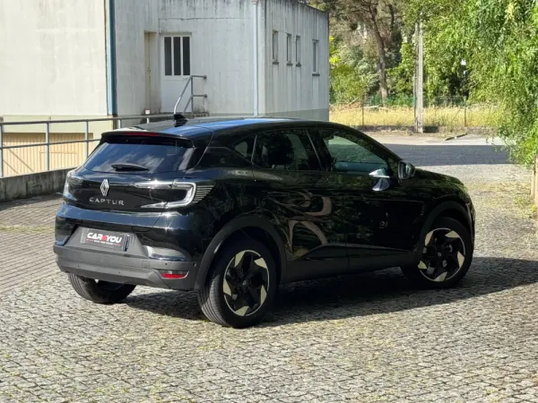 Renault Captur 1.0 TCe Techno 8