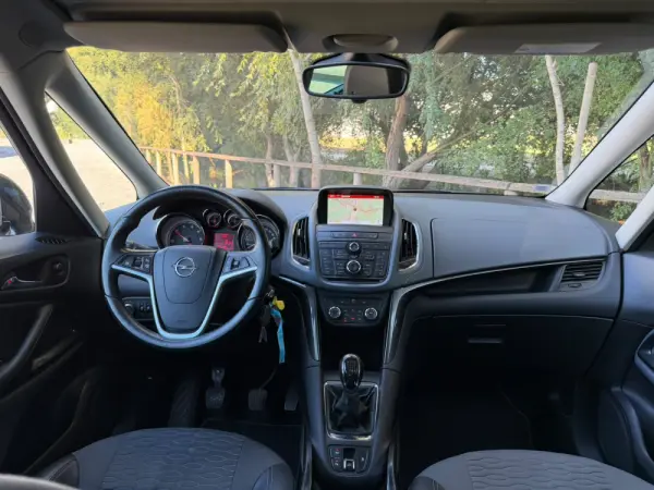 Opel Zafira 1.6 CDTi Executive 13