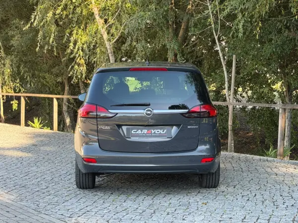 Opel Zafira 1.6 CDTi Executive 11