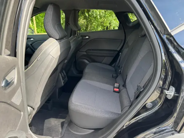 Renault Captur 1.0 TCe Techno 33