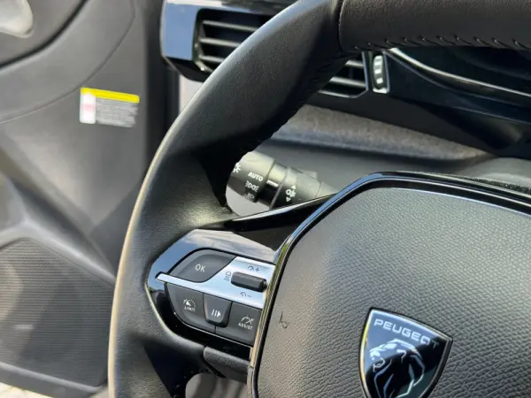 Peugeot 308 1.2 PureTech Allure Pack 20