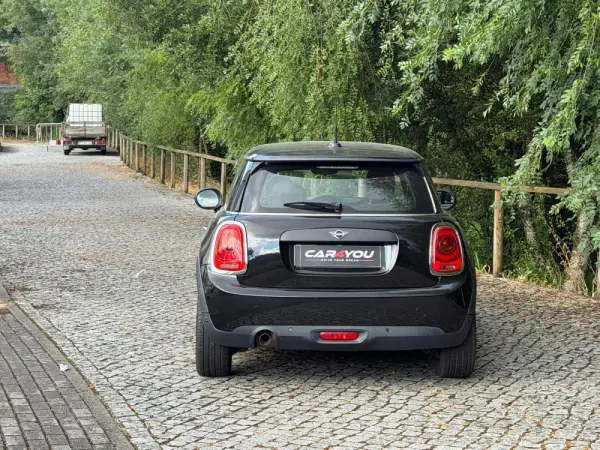 MINI 3 Portas One D 12