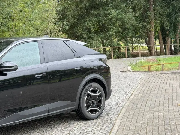 Peugeot E-3008 73 kWh Allure 3