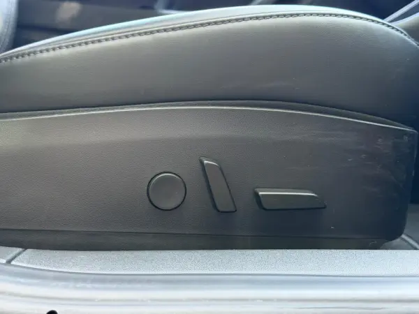 Tesla Model 3 Standard Range Plus RWD 28
