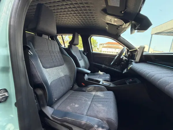 Renault 4 E-Tech 52 kWh Iconic Autonomia Conforto 39