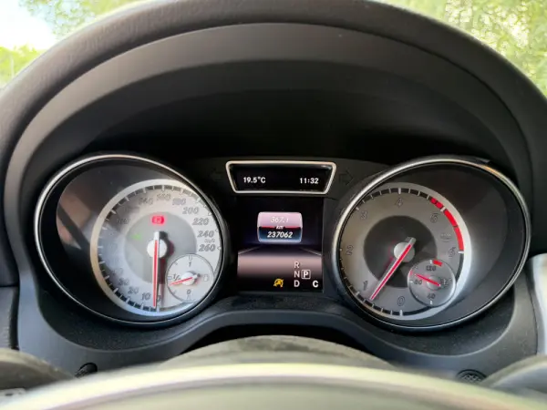 Mercedes-Benz CLA 220 d Shooting Brake AMG Line Aut. 29